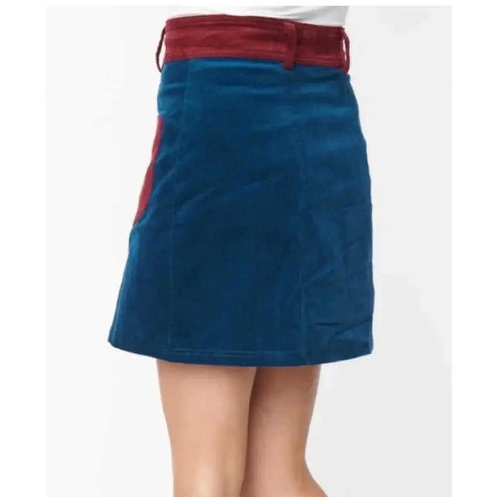Unique Vintage Navy and Burgundy Corduroy Mini Skirt 2X NWOT - Picture 2 of 3